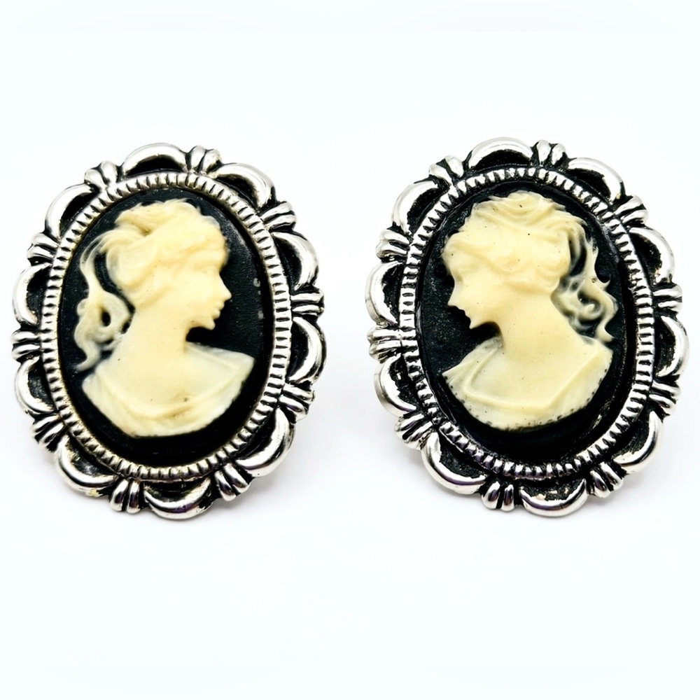 Cameo Vintage Earrings